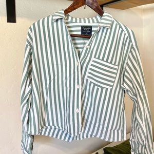 Abercrombie & Fitch Cropped Striped Button Down